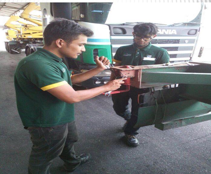 Smart Trucker team in the field